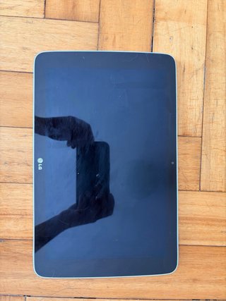 Tablet LG Negra y Blanca