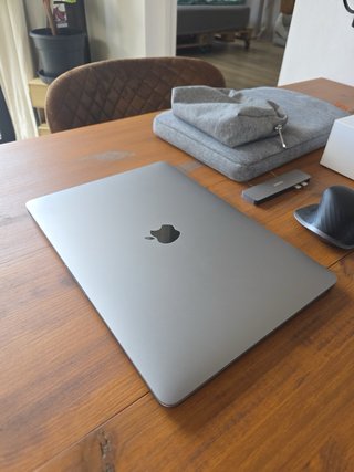 MacBook Pro M1 2020 512GB + Accesorios