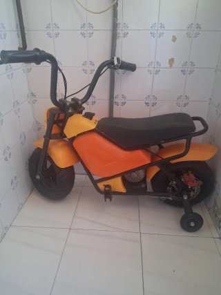 Moto Eléctrica Infantil Naranja y Amarilla