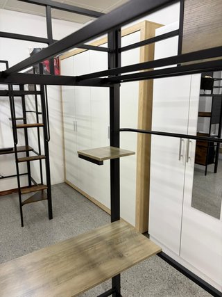 ENVIO GRATIS!! Cama alta con escritorio