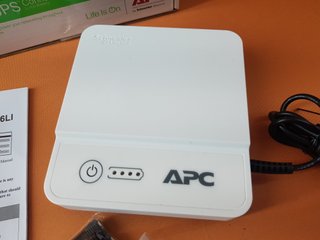 APC Back-UPS Connect Mini SAI Router