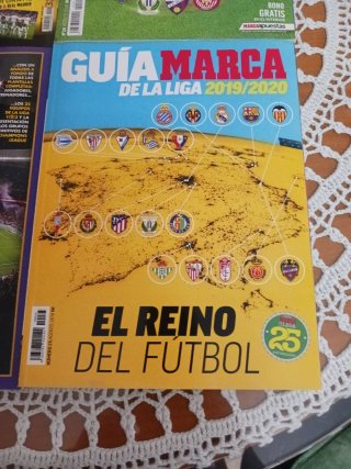 Guias de futbol varias temporadas.