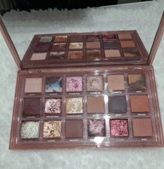 Paleta Sombras Huda Beauty Naughty