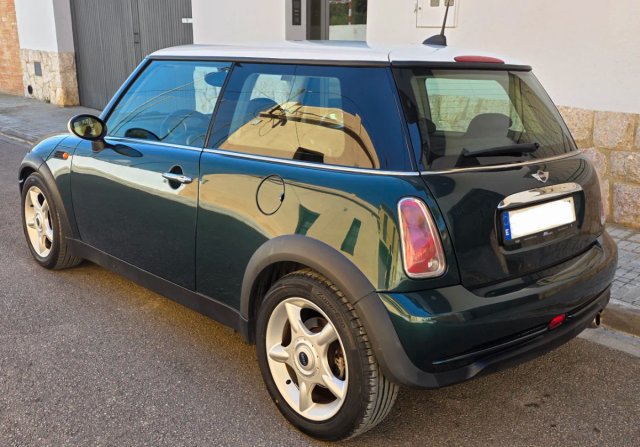 MINI Cooper British Racing Green