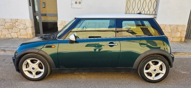 MINI Cooper British Racing Green