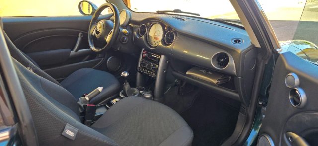 MINI Cooper British Racing Green