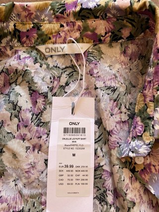 Blusa Only floral M