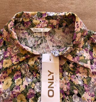 Blusa Only floral M