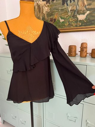 Sisley Blusa Negra Asimétrica Volantes 100% Viscosa NWT 39€