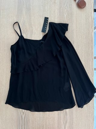 Sisley Blusa Negra Asimétrica Volantes 100% Viscosa NWT 39€