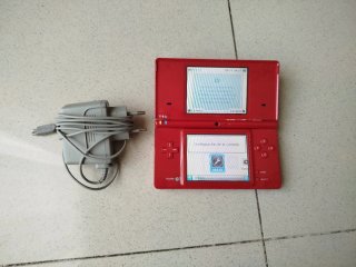 Nintendo DSi Rossa