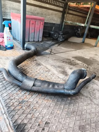 Se vende Manguera radiador agua Mercedes