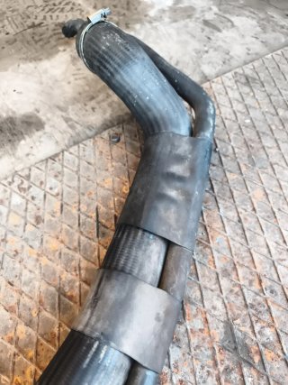 Se vende Manguera radiador agua Mercedes