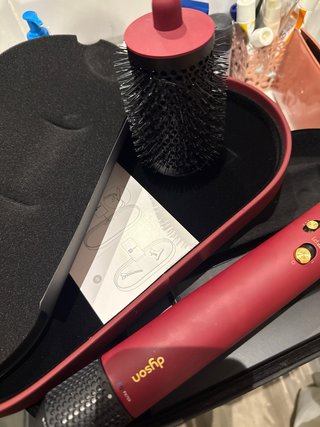 Dyson Airwrap Edición Especial Rojo y Dorado