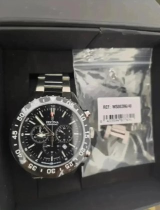 Reloj Festina Cronógrafo Negro y Plateado