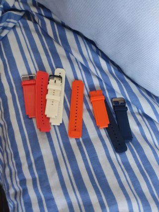 2 x Garmin Vivoactive Smartwatches Negros