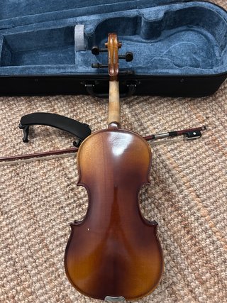 Violín 1/2 con fundo y arco