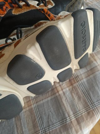 Tenis Gioseppo chica