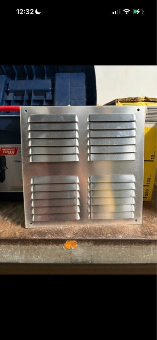 Rejillas de ventilación metálicas