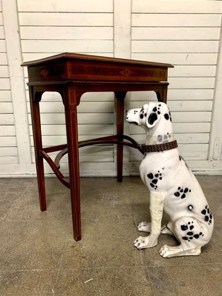 Pequeño Escritorio antiguo. Calidad.