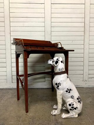 Pequeño Escritorio antiguo. Calidad.
