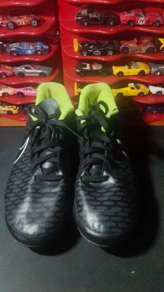 Nike Magista