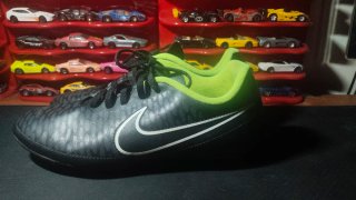 Nike Magista