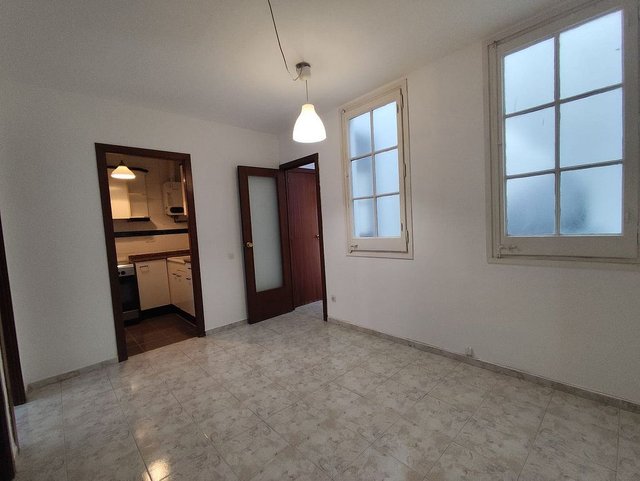 Piso en venta en Sants en Barcelona - Imagen 6