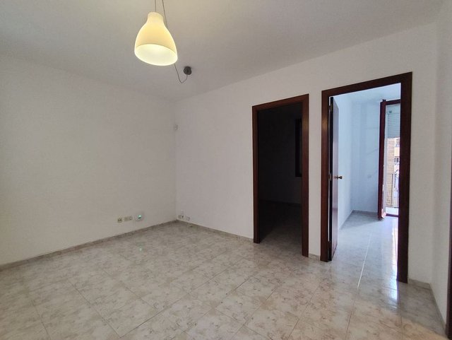 Piso en venta en Sants en Barcelona - Imagen 8