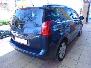 PEUGEOT 5008 1.6 THP 165CV ALLURE AUTOMATICO 7 PLZ