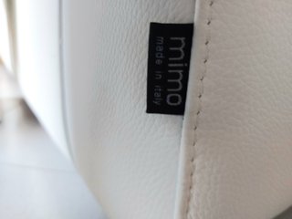 Divano angolare in pelle bianca con chaise longue