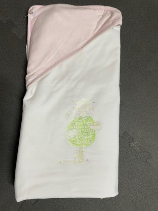 Lote 4 piezas ropa baño niña: 3 toallas 1 albornz
