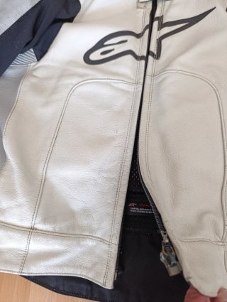 Mono de cuero Alpinestars Talla 56