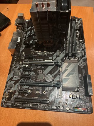 Placa Base Gigabyte Z370 HDP + I3-8350K