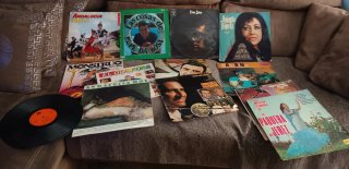 Vinilos Flamenco y Pop: Manolo Escobar, Elton John