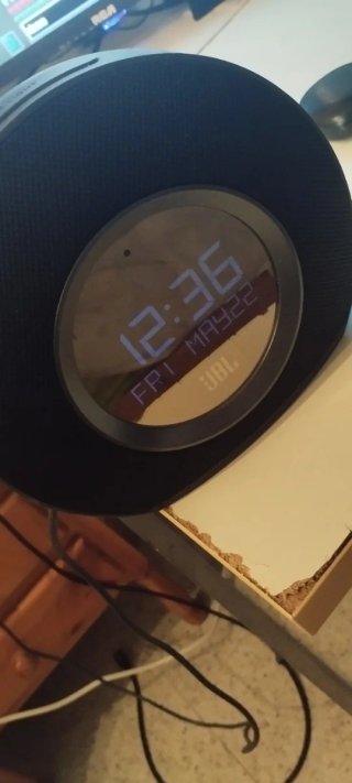 Reloj despertador y Altavoz JBL Bluetoot