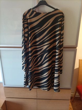 Vestido estampado cebra manga larga