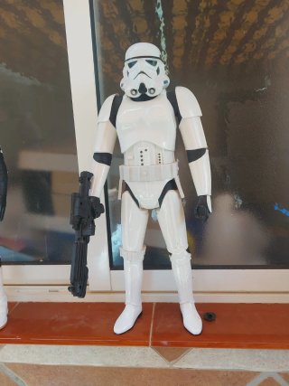 Figura Star Wars 45cm,por separado 12€,las dos 20€