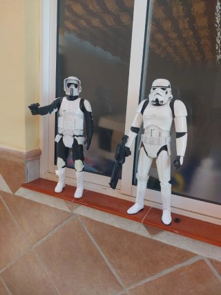 Figura Star Wars 45cm,por separado 12€,las dos 20€