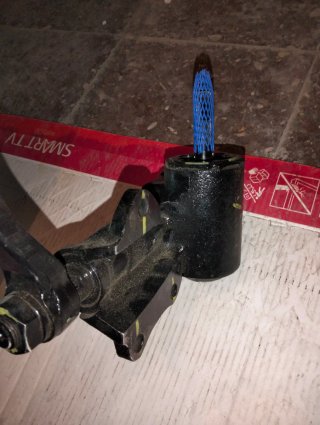 Bomba Dirección Suzuki SJ 410 Derecha