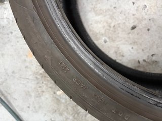 255/35/19