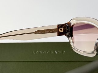 Gafas Longchamp translúcidas degradadas