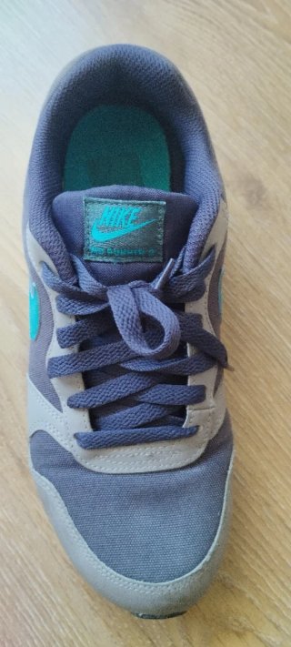 Zapatillas Nike grises y turquesa