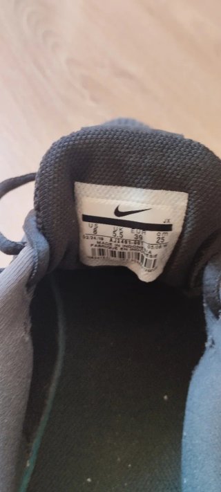 Zapatillas Nike Negras y Grises