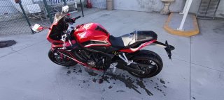 Honda CBR 650 R Roja y Negra