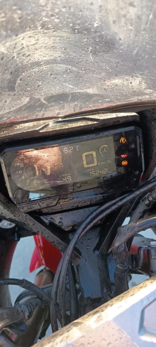 Honda CBR 650 R Roja y Negra