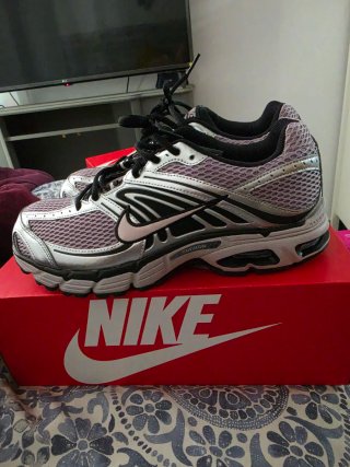 Zapatillas Nike Air Max Negras y Plateadas