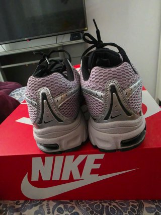 Zapatillas Nike Air Max Negras y Plateadas