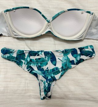 Bikini estampado hojas tropicales