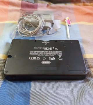 Nintendo DSi XL Blu